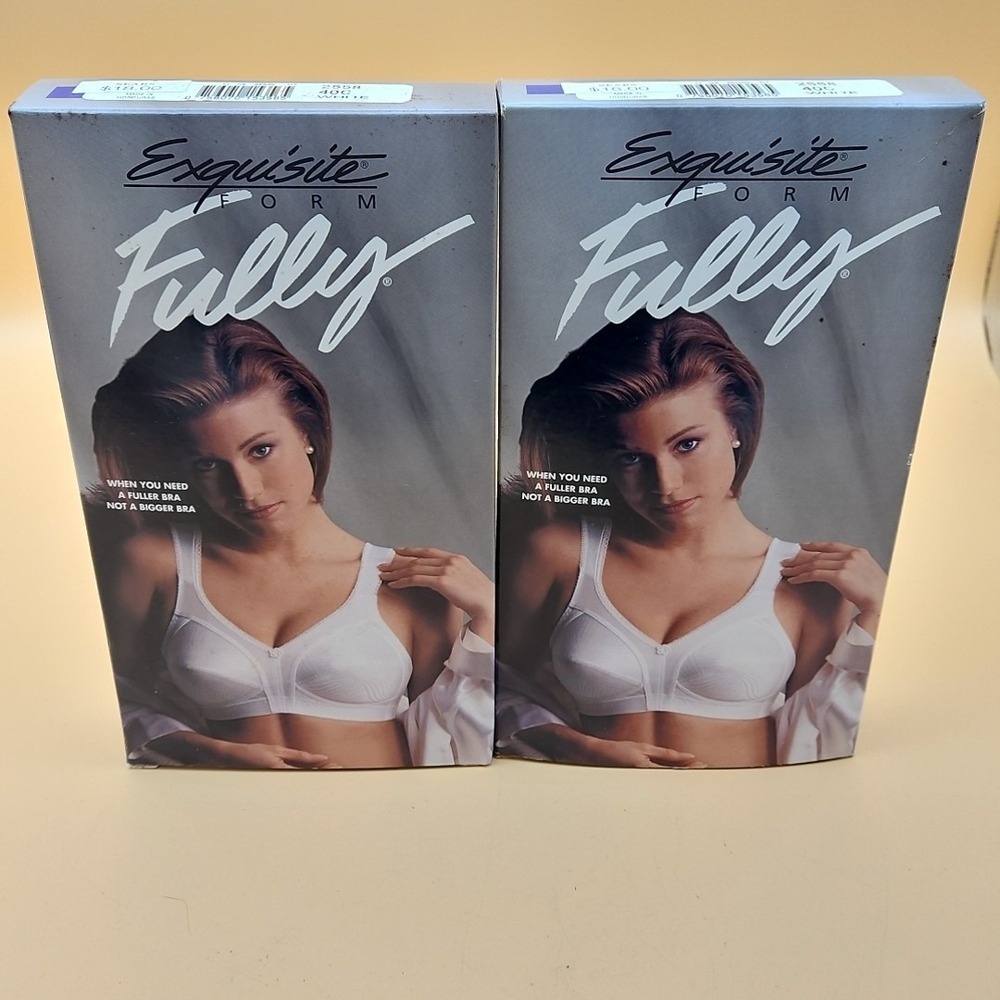 Lot Of 2 Exquisite Form Fully Bras 40C 2558 NOS New Vintage White